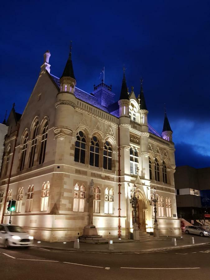 Smart & Cozy Holiday Apartment In The City Centre Inverness Eksteriør billede